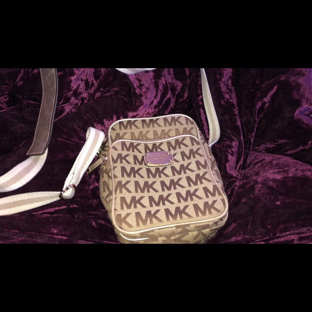 Michael Kors crossbody purse